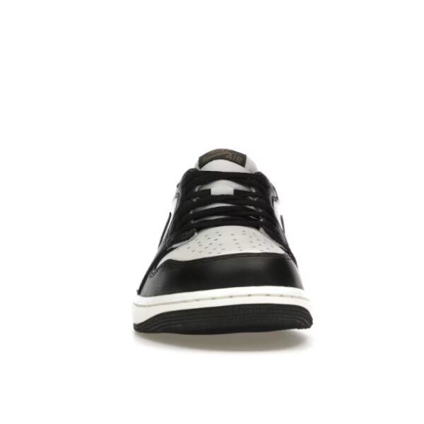 Jordan 1 Retro Low OG Mocha