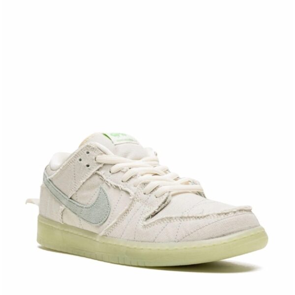 Nike SB Dunk Low Mummy